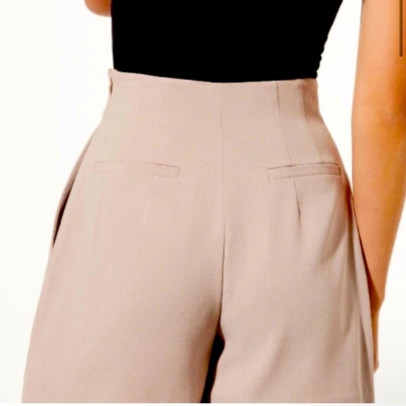 Aritzia babaton high rise pleated beige shorts - Picture 2 of 9